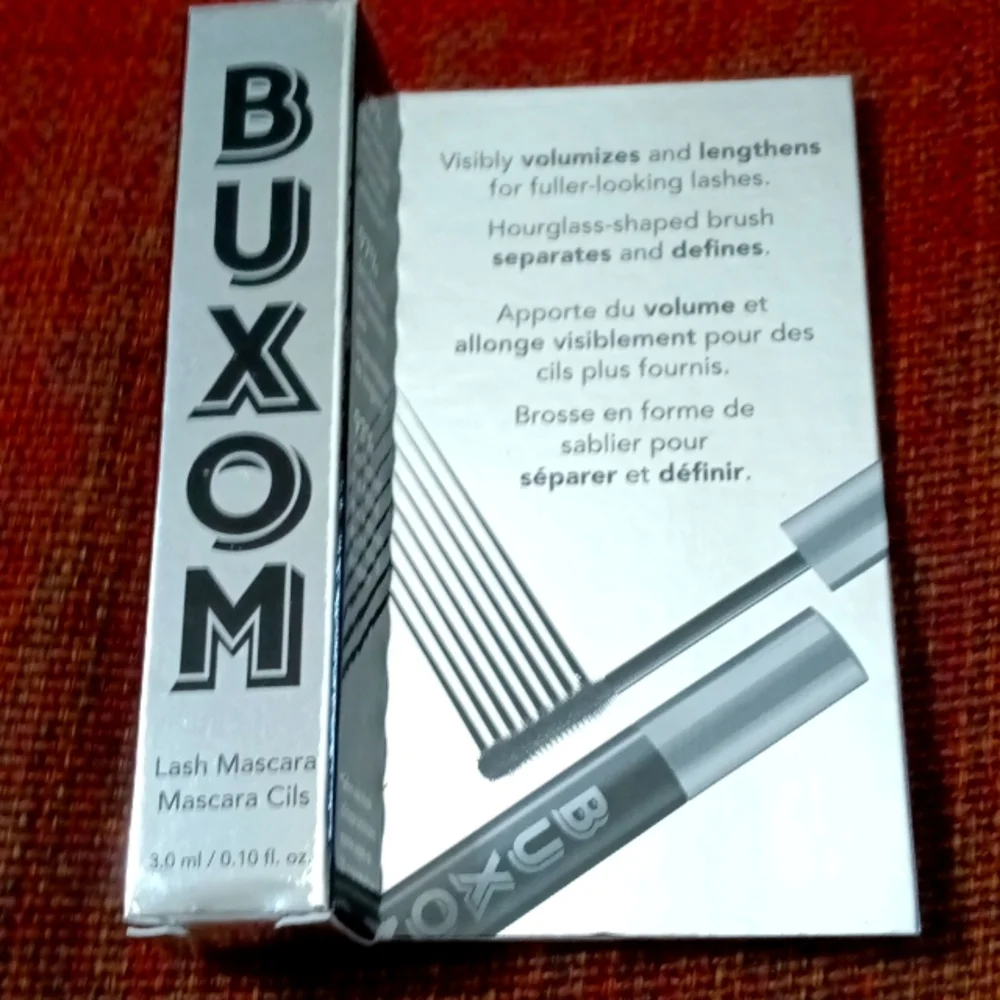 BUXOM LASH INTENSE VOLUMIZING MASCARA.